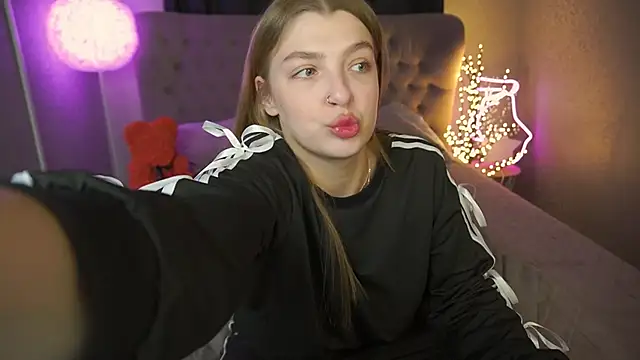 Snapshot of AnikaJane chatting on February 3, 2025, 2:02 pm AnikaJane online show from February 3, 2025, 2:02 pm