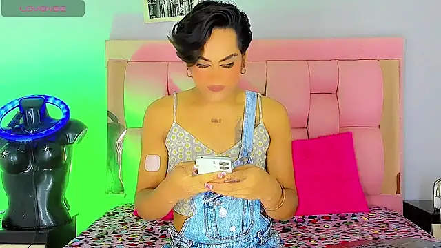 Snapshot of Aistrid_gate chatting on October 18, 2025, 3:14 pm Aistrid gate online show from October 18, 2025, 3:14 pm