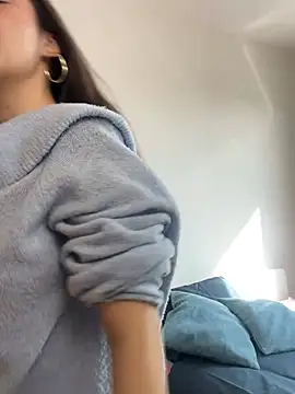 tatianaAlvarez1 online show from January 23, 2025, 1:13 pm