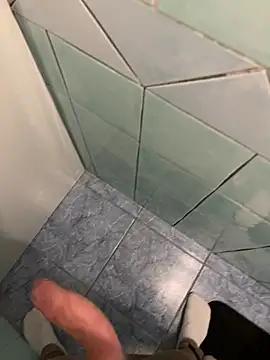 Snapshot of mj23641 chatting on February 11, 2026, 4:23 am mj23641 online show from February 11, 2026, 4:23 am