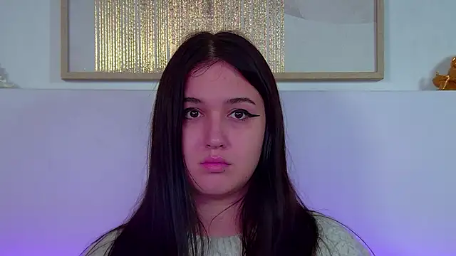 Snapshot of ChristinaMilton chatting on October 5, 2025, 5:42 am ChristinaMilton online show from October 5, 2025, 5:42 am