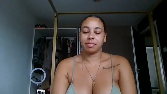 bigbootyjayda online show from September 18, 2025, 8:17 am