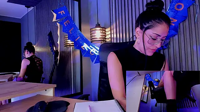 Snapshot of aura-baker chatting on March 7, 2025, 12:12 pm aura-baker online show from March 7, 2025, 12:12 pm