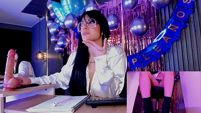 Snapshot of aura-baker chatting on March 8, 2025, 12:30 pm aura-baker online show from March 8, 2025, 12:30 pm