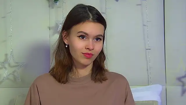 PollyLanders online show from December 14, 2025, 6:24 pm