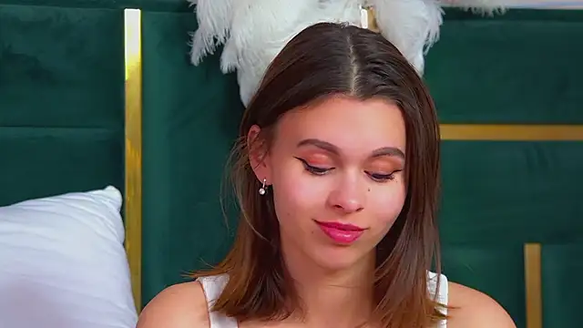 Snapshot of PollyLanders chatting on September 30, 2025, 6:30 am PollyLanders online show from September 30, 2025, 6:30 am