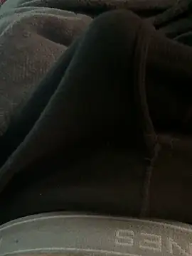 Snapshot of jrizz215 chatting on October 16, 2025, 4:04 pm jrizz215 online show from October 16, 2025, 4:04 pm