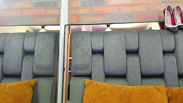 JESSYCORTES online show from September 24, 2025, 2:01 pm