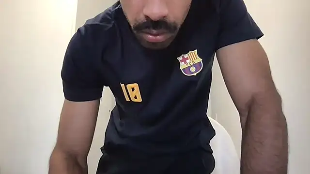 Lucascacaca online show from April 13, 2026, 4:44 pm