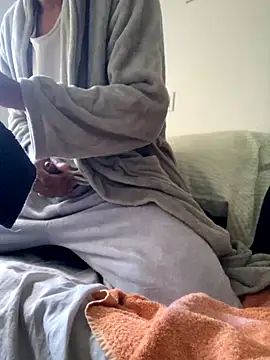 Lucascacaca online show from December 2, 2025, 1:24 pm