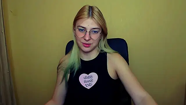 Luna Lush  online show from January 13, 2025, 8:26 am