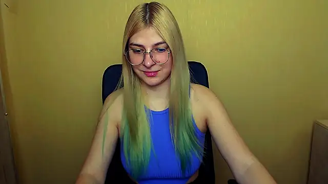 Luna Lush  online show from February 6, 2025, 9:22 am