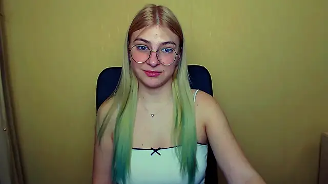 Luna Lush  online show from January 21, 2025, 11:35 am