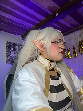 SophiaWeestt99 online show from April 18, 2026, 4:26 am