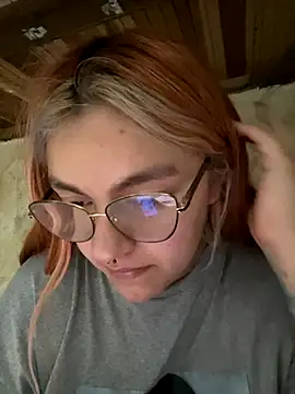 SophiaWeestt99 online show from October 7, 2025, 2:12 am