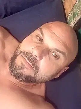 Javierchico online show from May 15, 2026, 9:46 pm