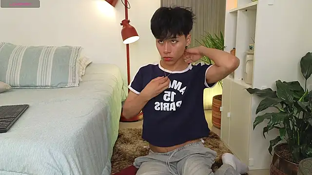 Tommyfoxboy online show from November 16, 2025, 12:43 pm