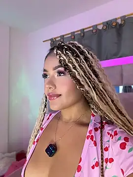 cassyskyle online show from April 16, 2026, 12:44 am