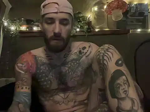 Snapshot of Tuhands chatting on March 8, 2025, 8:00 am Tuhands online show from March 8, 2025, 8:00 am