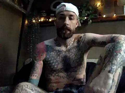 Snapshot of Tuhands chatting on January 18, 2025, 2:44 pm Tuhands online show from January 18, 2025, 2:44 pm