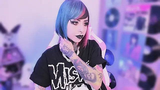 NikkiRamone online show from November 10, 2025, 10:26 pm