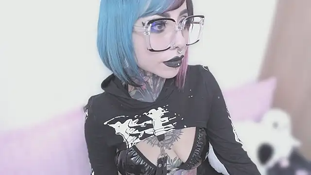 NikkiRamone online show from September 30, 2025, 11:44 pm