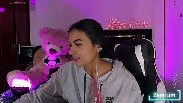 ZaraLim online show from September 30, 2025, 2:45 pm