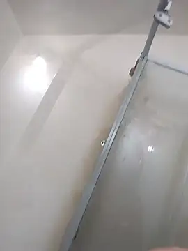 ElektrikFrancaise online show from January 14, 2026, 5:22 am