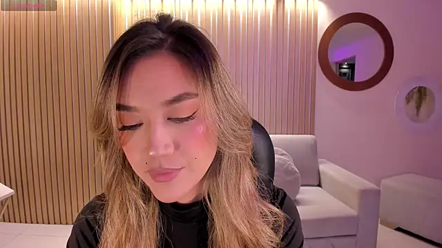 Snapshot of RebeccaHudson chatting on September 30, 2025, 7:09 pm RebeccaHudson online show from September 30, 2025, 7:09 pm