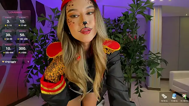 Snapshot of RebeccaHudson chatting on October 31, 2025, 8:38 pm RebeccaHudson online show from October 31, 2025, 8:38 pm