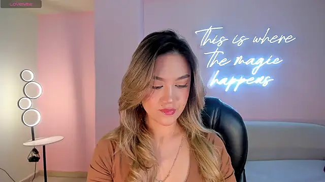 Snapshot of RebeccaHudson chatting on October 1, 2025, 7:18 pm RebeccaHudson online show from October 1, 2025, 7:18 pm