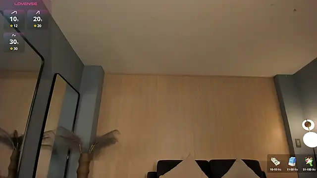 Snapshot of RebeccaHudson chatting on September 25, 2025, 7:09 pm RebeccaHudson online show from September 25, 2025, 7:09 pm