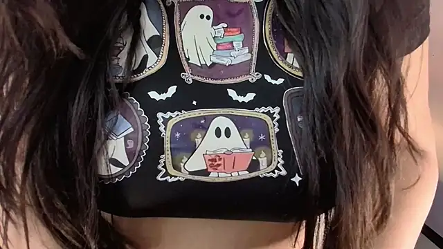 LanaBigTitties online show from October 7, 2025, 9:05 pm