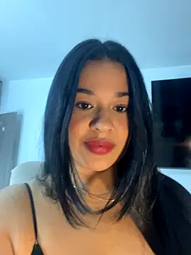 Snapshot of Aitana98_ chatting on September 21, 2025, 2:17 am Aitana98  online show from September 21, 2025, 2:17 am