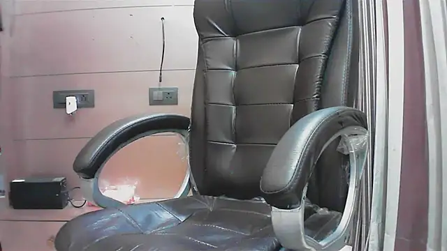 Snapshot of collage_hoty chatting on September 29, 2025, 8:14 pm collage hoty online show from September 29, 2025, 8:14 pm