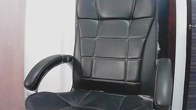 collage hoty online show from April 11, 2026, 2:30 am