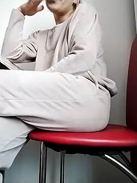 Snapshot of ladyrrr chatting on October 25, 2025, 7:51 am ladyrrr online show from October 25, 2025, 7:51 am