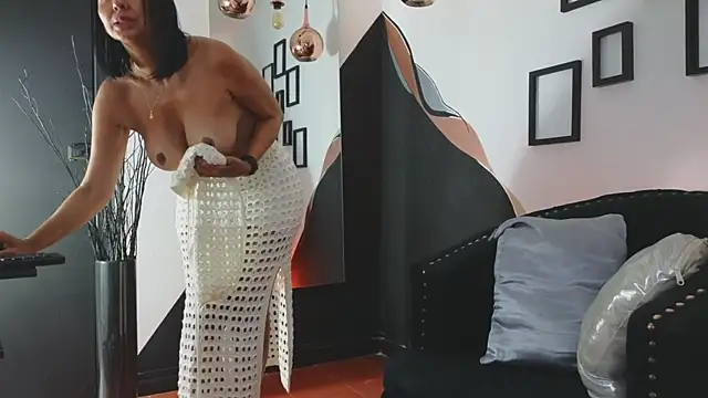 Snapshot of almaa_18 chatting on March 11, 2025, 7:57 am almaa 18 online show from March 11, 2025, 7:57 am