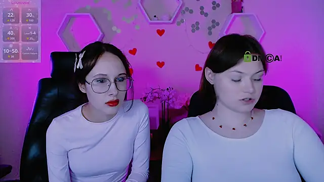 nikole kitt online show from October 11, 2025, 7:04 pm