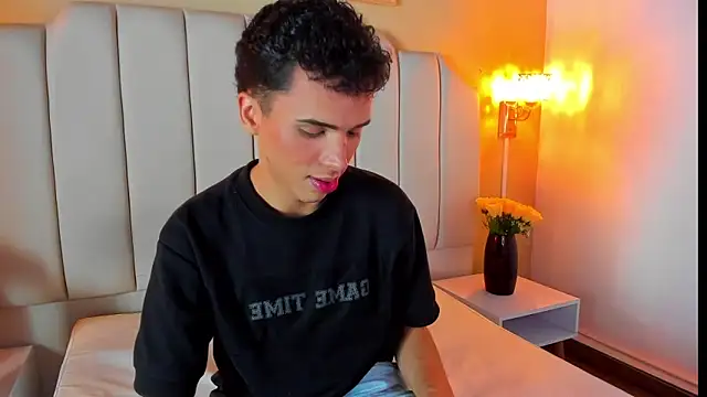 Snapshot of SEANTROYY chatting on September 22, 2025, 3:56 am SEANTROYY online show from September 22, 2025, 3:56 am