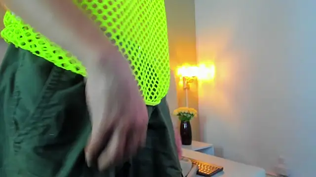 Snapshot of SEANTROYY chatting on October 10, 2025, 3:51 am SEANTROYY online show from October 10, 2025, 3:51 am