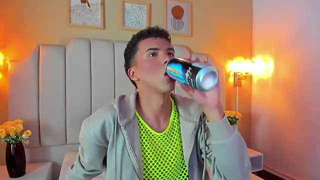 Snapshot of SEANTROYY chatting on October 8, 2025, 3:52 am SEANTROYY online show from October 8, 2025, 3:52 am