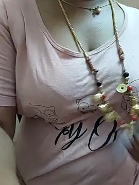 Snapshot of gaurika18 chatting on March 19, 2025, 5:17 pm gaurika18 online show from March 19, 2025, 5:17 pm