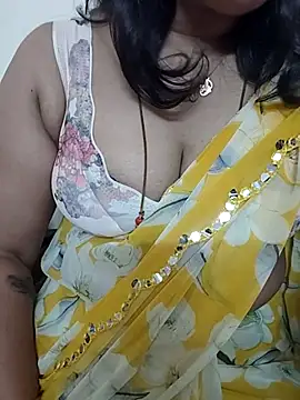 Snapshot of gaurika18 chatting on September 9, 2025, 6:23 am gaurika18 online show from September 9, 2025, 6:23 am