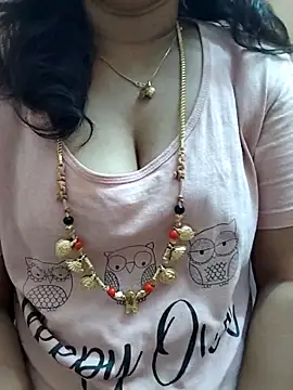 Snapshot of gaurika18 chatting on March 19, 2025, 11:03 pm gaurika18 online show from March 19, 2025, 11:03 pm