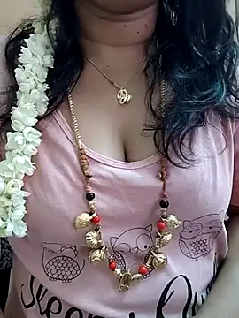 Snapshot of gaurika18 chatting on March 18, 2025, 7:01 am gaurika18 online show from March 18, 2025, 7:01 am