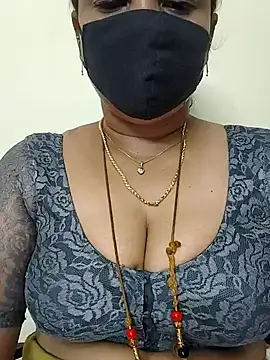 Snapshot of gaurika18 chatting on September 18, 2025, 1:25 pm gaurika18 online show from September 18, 2025, 1:25 pm