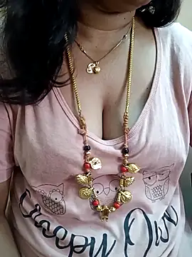 Snapshot of gaurika18 chatting on March 14, 2025, 2:42 am gaurika18 online show from March 14, 2025, 2:42 am