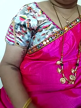 Snapshot of gaurika18 chatting on October 6, 2025, 1:01 pm gaurika18 online show from October 6, 2025, 1:01 pm