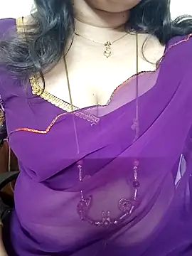 Snapshot of gaurika18 chatting on September 10, 2025, 1:21 pm gaurika18 online show from September 10, 2025, 1:21 pm